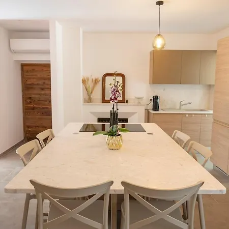 Dom wakacyjny Noscia Nivaledda - Stone House, With Pool