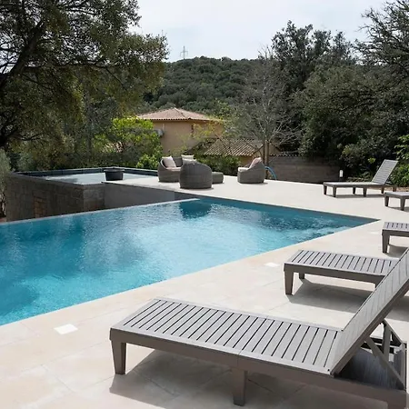 Noscia Nivaledda - Stone House, With Pool 度假居 *