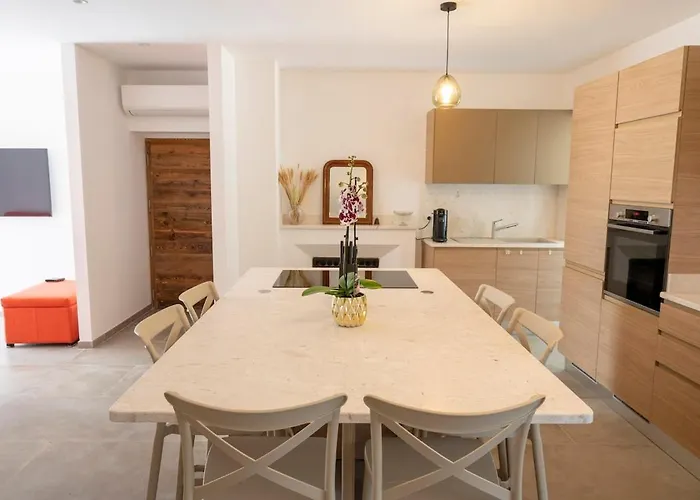 Prázdninový dům Noscia Nivaledda - Stone House, With Pool